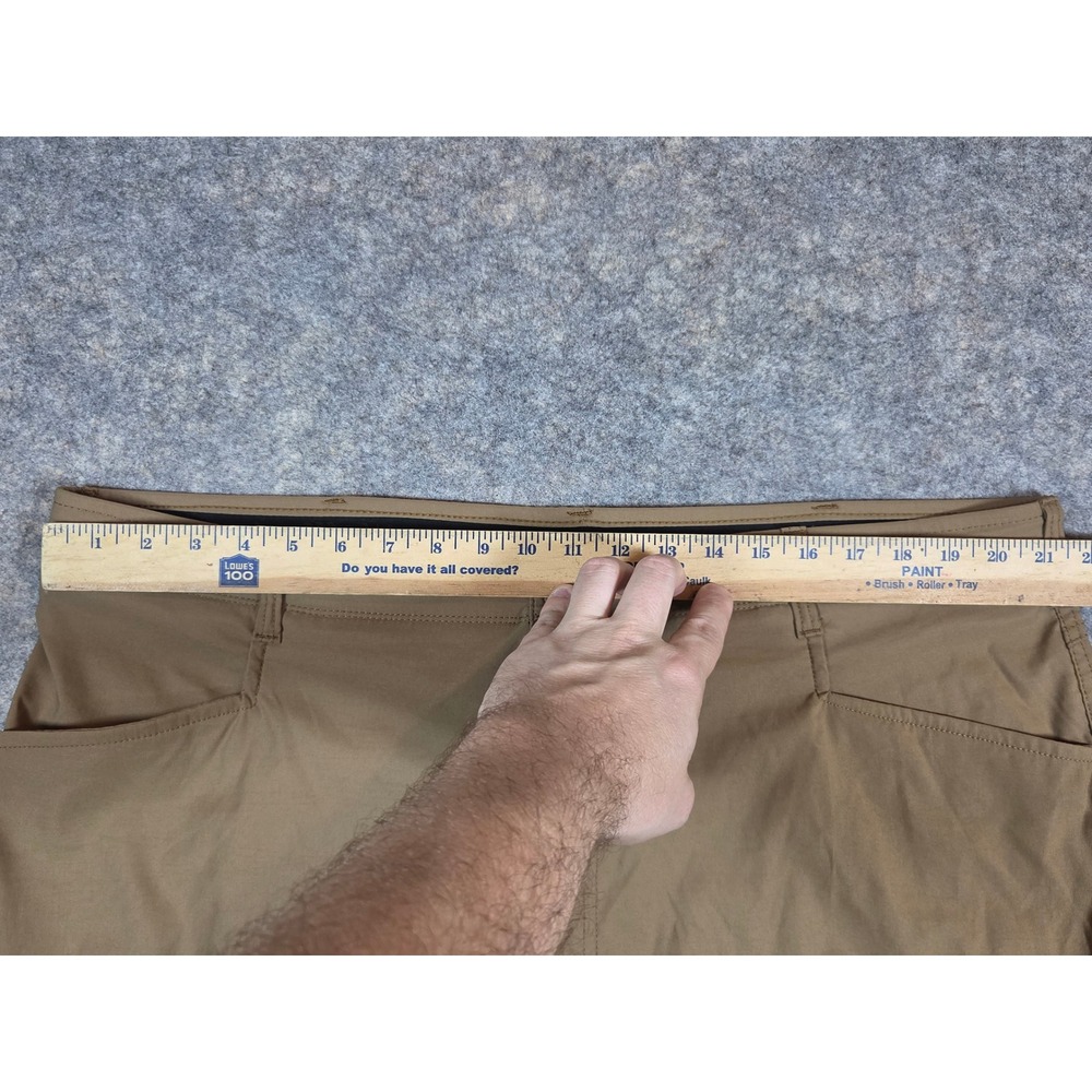 Wrangler Outdoor Series Mens Cargo Shorts Tan Khaki Stretch Size 42 Summer - Picture 4 of 9